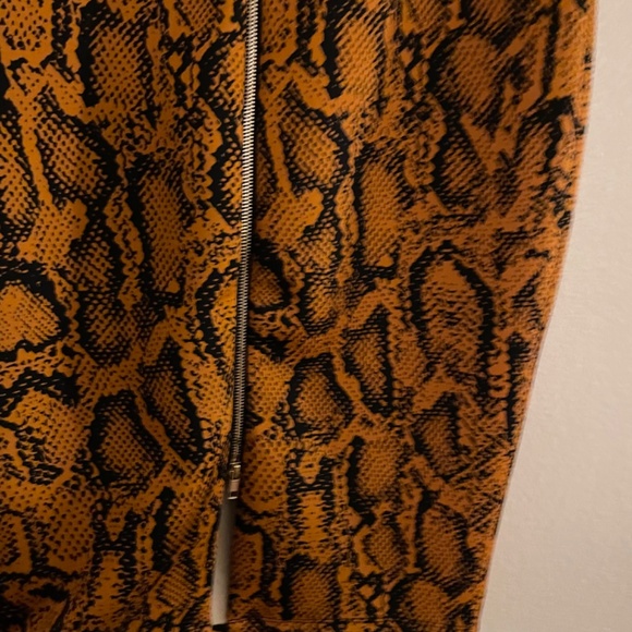 New without tag! Thali Sodi Zippered Python Print Pencil Skirt - Picture 7 of 13